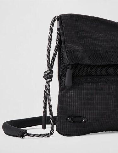 Oakley Mens Reserve Pouch, Pitch Black, One Size in Kuwait