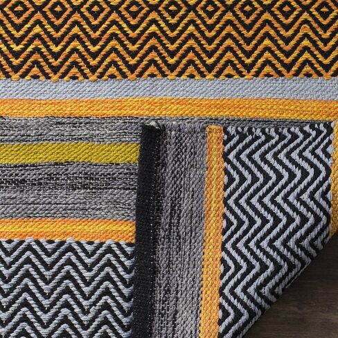 SAFAVIEH Montauk Collection Runner Rug - 2'6" x 6', Navy & Multi, Handmade Flat Weave Stripe Cotton, Ideal for High Traffic Areas in Living Room, Bedroom (MTK212A) in Kuwait