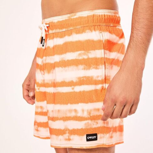 Oakley Men's Standard Blur Stripes Recycled 16" Beachshort in Saudi Arabia