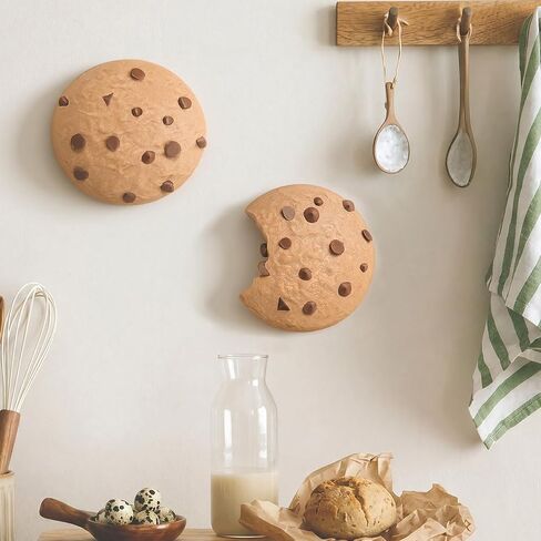 Novabright 2 Pcs 7 Inch Chocolate Chip Cookie Wall Art 3D Printed Decor Cute Cookie Realistic Food 3D Wall Art for Kitchen Playroom Apartment Coffee Shop Fun Decoration Home Decor Gift in Kuwait
