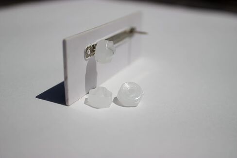 Dammits 24 أو 12 PACK - Clear Badge Clutchback قبضة مريحة وسلسة ومحكمة in Kuwait