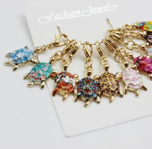 10pcs Turtle Keychain Set Cute and Stylish Multiple Styles Suitable for Decorating Backpacks Wallets Handbags in Kuwait