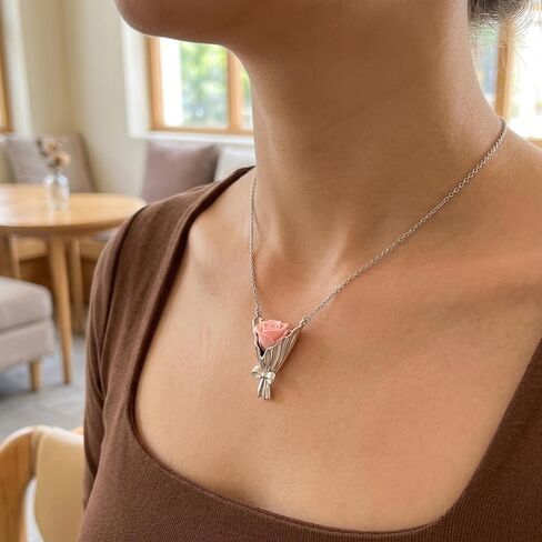 2 PCS Flower Holder Necklace Set, Wearable Flower Vase Necklace for Small Bouquets，in Gold and Silver for Hands-Free Floral Display in Saudi Arabia