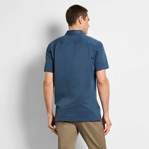 قميص Van Heusen رجالي بأكمام قصيرة للتخييم - مقاس عادي بياقة مدببة وزر سفلي مع جيب، ماص للرطوبة سريع الجفاف in Kuwait