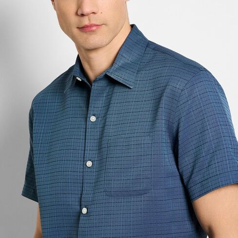 قميص Van Heusen رجالي بأكمام قصيرة للتخييم - مقاس عادي بياقة مدببة وزر سفلي مع جيب، ماص للرطوبة سريع الجفاف in Kuwait