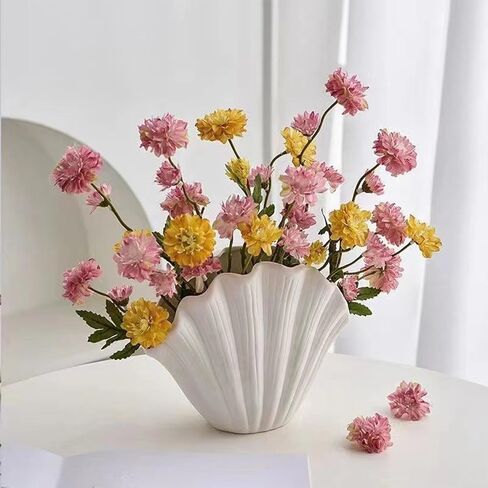 7.5 Inch Mini Shell Vase for Dried Flowers Boho Plastic Coastal Vase Seashell Shaped Decorative Flowers Planter for Beach Wedding Centerpiece Table Decorations Home Bedroom Living Room Decor in Saudi Arabia