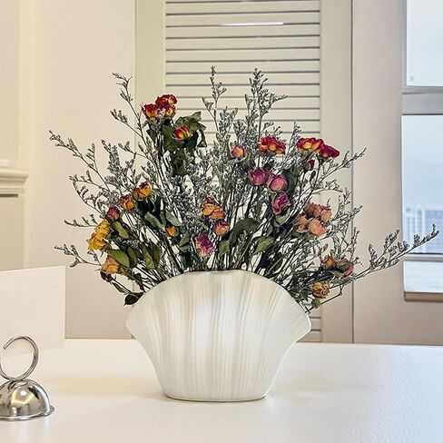 7.5 Inch Mini Shell Vase for Dried Flowers Boho Plastic Coastal Vase Seashell Shaped Decorative Flowers Planter for Beach Wedding Centerpiece Table Decorations Home Bedroom Living Room Decor in Saudi Arabia