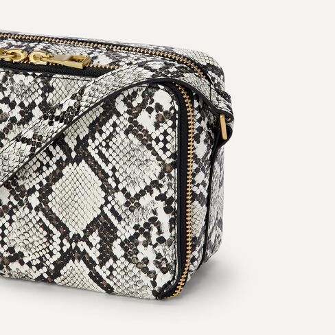 Amazon Essentials Women's Boxy Crossbody Bag in Kuwait