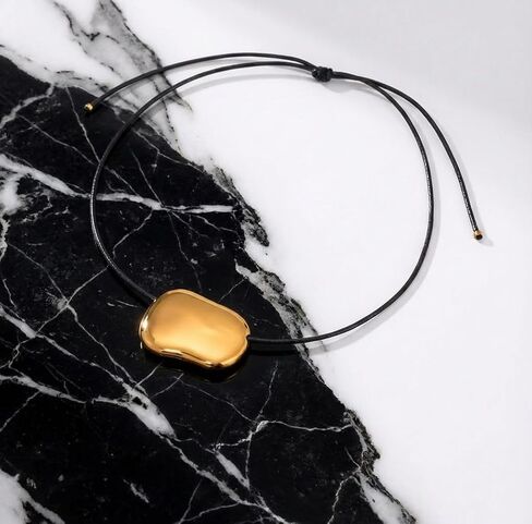 bean necklace Chunky Gold Necklace for Women, Gold Beaded Statement Piece, Elegant Layering Accessory for Daily Wear, Versatile Jewelry Item with Polished Finish, Necklace for Women and Men in Saudi Arabia