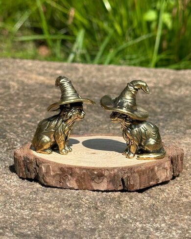2PCS Witch Cat Figurines - Handcrafted Mini Brass Cat Statue with Wizard Hat, Vintage Witch Decor & Brass Home Decor for Shelf, Desk, Unique Gothic Gift in Saudi Arabia