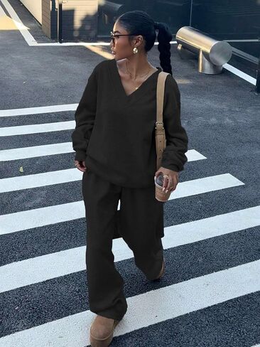 Womens 2 Piece Set Lounge Outfits - Long Sleeve Pullover Sweatsuit Wide Leg Pants with Pockets Tracksuit Jogger Loungewear in Kuwait
