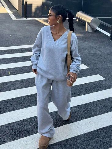 Womens 2 Piece Set Lounge Outfits - Long Sleeve Pullover Sweatsuit Wide Leg Pants with Pockets Tracksuit Jogger Loungewear in Kuwait