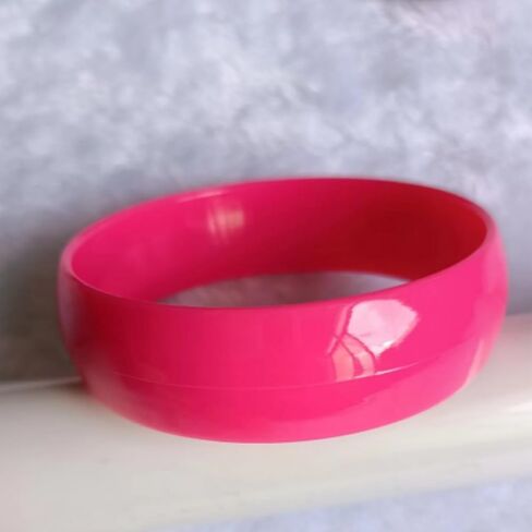 Soyzvteo Retro Neon Cuff Bracelet 70s 80s Resin Bangle Bracelets Candy Color Wristbands for Women Cosplay Party Jewelry in Saudi Arabia