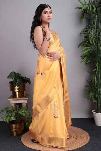 Women’s Banarasi Soft Silk Saree with Traditional Printed Pallu & Woven Border | Elegant Ethnic Saree for Festive, Wedding & Party Wear in Saudi Arabia