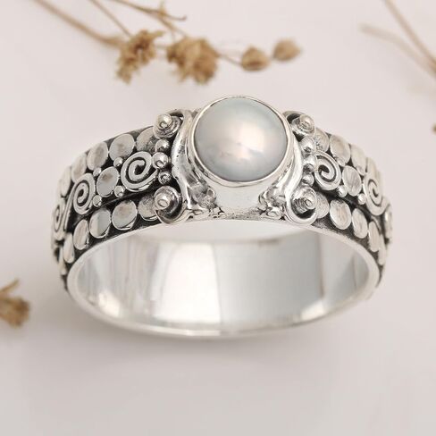 NOVICA خاتم لؤلؤ المياه العذبة المزروع يدويًا من إندونيسيا. 925 من الفضة الإسترليني الأبيض جوهرة الميلاد "الصفاء الدوامي" in Kuwait