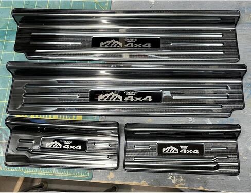 4PCS Door Sill Protector for Jeep Wrangler JL JLU 2018-2024/Jeep Gladiator JT 2020-2024 Accessories Stainless Steel Front Door Car Pedal Kick Protection (4PCS-4 Door-Carbon Fiber) in Saudi Arabia