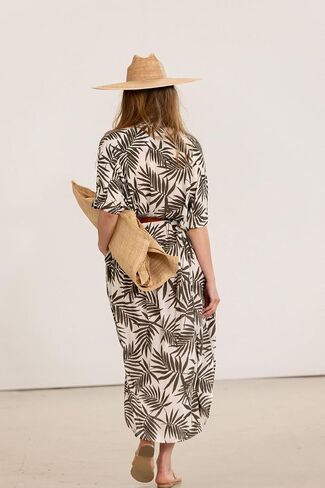 فستان Gottex النسائي Beach Life متعدد الأزرار باللون الأخضر بغطاء أمامي بنمط قفطان بأكمام قصيرة ومقاس مريح أساسي in Kuwait