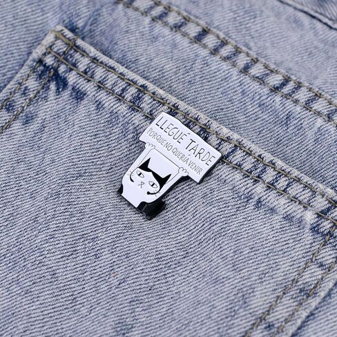 Llegue tarde porque no queria venir Spanish Quote Sarcastic Cat Introvert Humor Enamel Pin, Funny Chaotic Cat Meme Pin Brooch For Sassy Introvert Friend Coworker, Spanish Antisocial Humor Brooch Badge, Chaos Sarcasm Lapel Badges, Cute Cartoon Animal Gift, in Kuwait