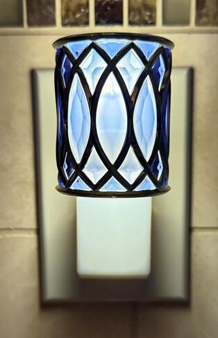 Bath and Body Works Blue Geometric Almond Faceted Gold-Tone Trimmed Scent Control Nightlight Wallflowers Fragrance Plug in Kuwait