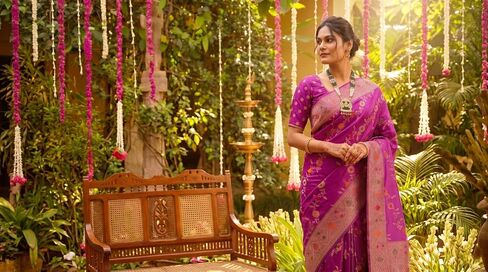 Women's Light majenta Banarasi Silk Saree With Unstitched Zari Weaving & Matching Blouse - Wedding, Party Festive Wear in Kuwait