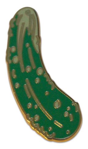 مجموعة دبوس طية صدر السترة ودبوس قبعة وربطة عنق من Novel Merk Pickle of Christmas - مع ظهر بمقبض in Kuwait