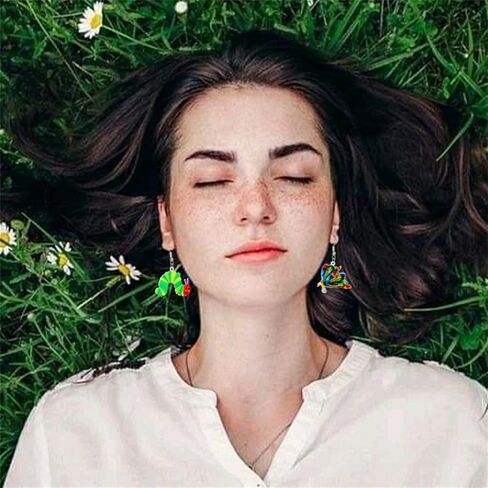 4 أزواج من الأقراط كاتربيلر المعلم للنساء مضحك الكرتون التفاح الأخضر فراشة جائع كاتربيلر أقراط للمعلم الهدايا الجمالية in Kuwait