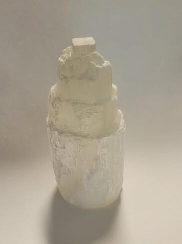 Selenite Tower / 4'' Tall / 1pc / Crystals and Healing Stones, Spiritual Gifts, Reiki, Chakra, Yoga, Meditation Accessories/Torre de Selenita in Kuwait