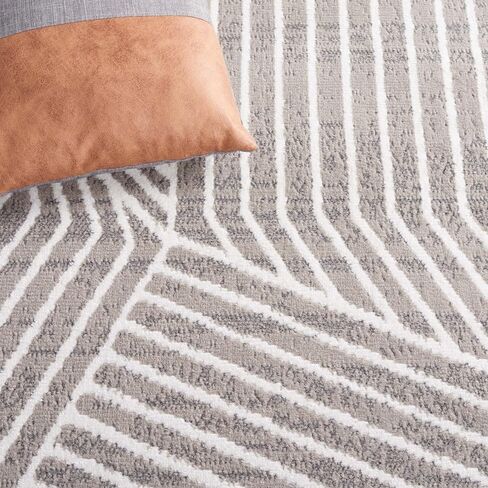 SAFAVIEH Pyramid Collection Runner Rug - 2'2" x 8', Grey & Ivory, Geometric Design, Ideal for High Traffic Areas in Entryway, Kitchen & Bathroom (PYR241F-28) in Saudi Arabia