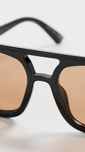 AIRE Women's Aquarius 2612336 Sunglasses in Kuwait