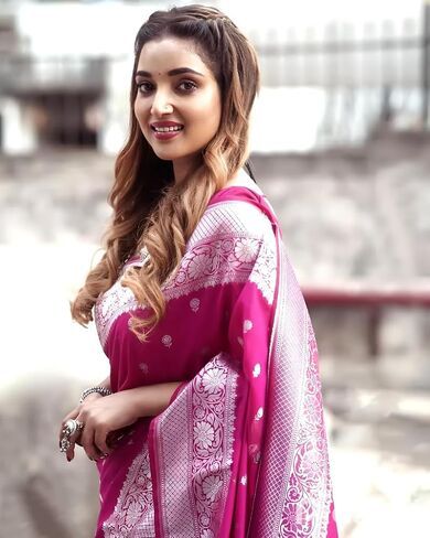 Beautiful Women's Banarasi Soft Silk Saree Silk Blend Kanjeevaram Jacquard Saree With Unstitched Blouse Piece in Saudi Arabia