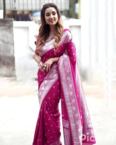 Beautiful Women's Banarasi Soft Silk Saree Silk Blend Kanjeevaram Jacquard Saree With Unstitched Blouse Piece in Saudi Arabia