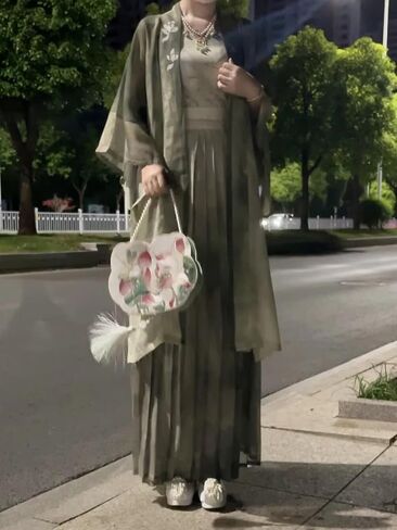 فستان هانفو الصيني التقليدي مقاس كبير 8XL للنساء من سلالة سونغ فستان شيفون هانفو مطبوع باللون الأخضر in Kuwait