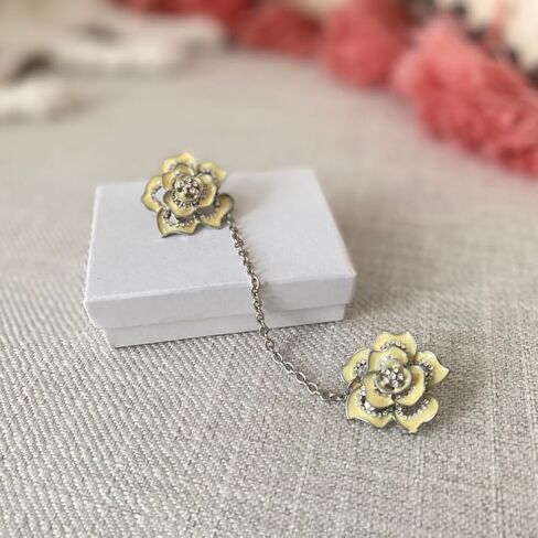 Vintage Floral Sweater Clip for Women – Elegant Cardigan Shawl Fastener with Chain, Rose Flower Brooch Clips for Sweaters, Scarves & Shawls in Kuwait