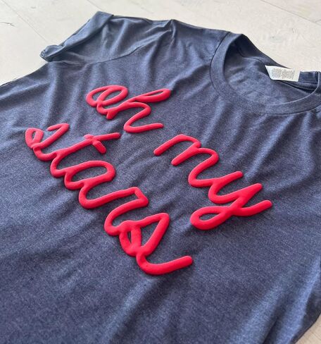 Oh My Stars Shirt Women, Patriotic Graphic Tee, Blue Script Fourth of July T-Shirt, Cute USA Summer Top, Casual Americana Outfit in Saudi Arabia
