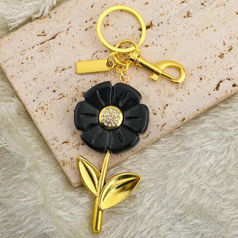 Daisy Bag Charms for Handbags - Flower Keychain Accessories - Dainty Daisy Purse Charms for Women Gifts in Saudi Arabia