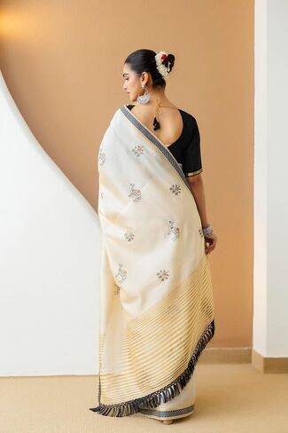 Elegant Cream Cotton Saree with Black Border and Embroidered Floral Design – Traditional Ethnic Wear for Women in Kuwait