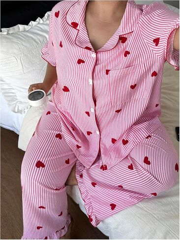 WDIRARA Women's Plus Size Heart Print Striped Pajama Set Button Down Short Sleeve Sleepwear Pants Pjs Set in Kuwait