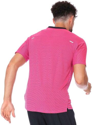 حذاء Nike الرجالي Tech Knit Future Fast، مقاس نحيف، للجري، عاكس in Kuwait
