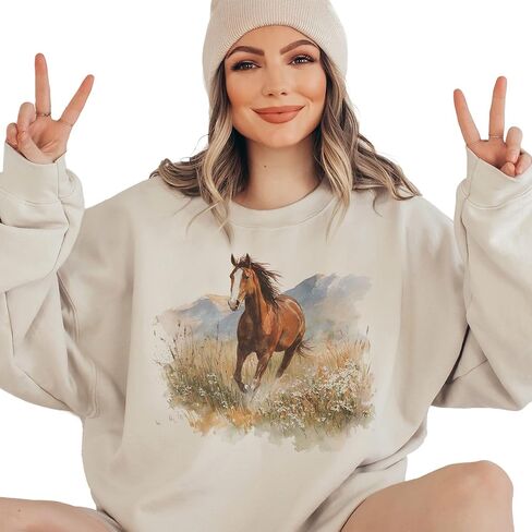 سويت شيرت عتيق من نوع Wild Chestnut Horse Wilderness Scene - هدية لمحبي الفروسية في فترة التسعينات - بلوفر طبيعي على شكل زهرة برية جبلية ذات مناظر طبيعية - سترة خريفية مريحة - رسومات للجنسين بياقة دائرية بيج in Kuwait
