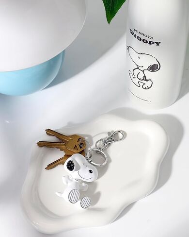 سلسلة مفاتيح Sally ROSE Peanuts Snoopy وحقيبة سحرية مرخصة رسميًا، لون فضي وسلسلة مفاتيح مطلية بالمينا البيضاء in Kuwait