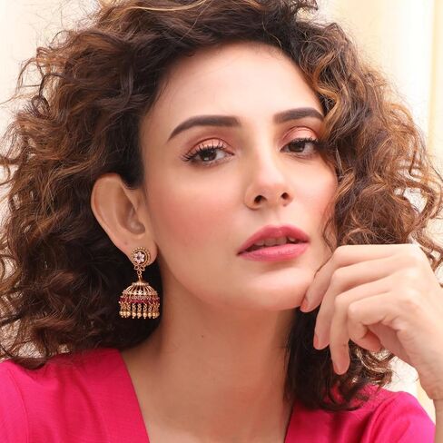 أقراط TARINIKA Mahi العتيقة المطلية بالذهب Jhumka للنساء - مجوهرات هندية تقليدية بأحجار الزركونيا المكعبة وتصميم الأزهار المخرمة in Kuwait