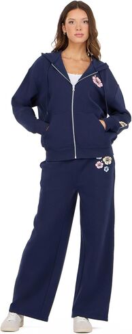 Forever 21 Women's Zip-up Hoodie With Graphic Patches Soft Fleece Sweatshirt in Kuwait