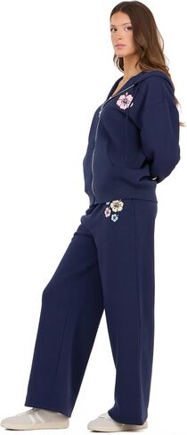 Forever 21 Women's Zip-up Hoodie With Graphic Patches Soft Fleece Sweatshirt in Kuwait