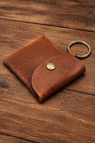 Genuine Calf Leather Keychain Coin Pouch with Snap-Button Closure – Compact Vintage-Style Change Holder for Everyday Carry in Kuwait