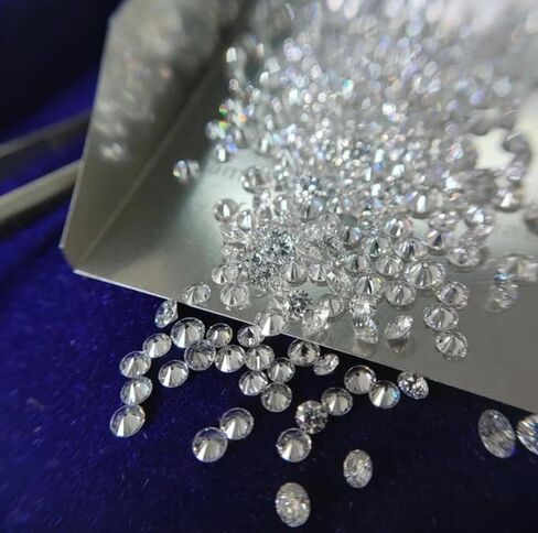 Loose CVD Lab Grown Diamonds – 220 Pcs, 1.00 mm Round, D-F Color, First Grade, GIA/GIE Certified – Ideal for Jewelry, Rings, Earrings, DIY Designs in Kuwait