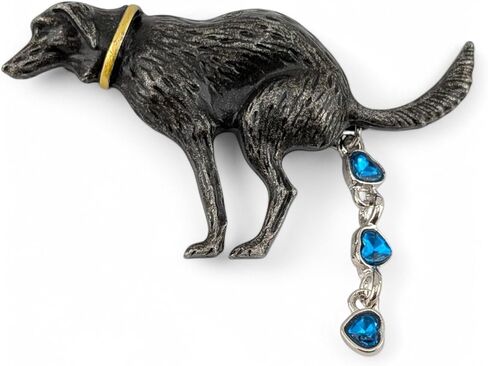 POOPING DOG BROOCH pewter-tone metal black lab labrador puppy & chain of poop heart crystals- novelty pet groomer/animal vet pin in Kuwait