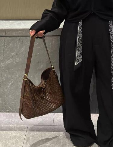 حقيبة كتف جلدية منسوجة للنساء حقيبة يد جلدية منسوجة يدويًا وحقائب يد عصرية in Kuwait