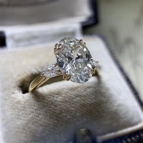 Gorgeous Bright Oval Zirconia Rings for Women Luxury Proposal Jewelry Bridal Wedding Accessories in Kuwait