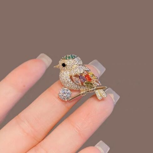 Crystal Bird Brooch Pin for Women Elegant Animal Rhinestone Lapel Pin for Scarf Coat Dress Hat Party Gift Accessory in Kuwait