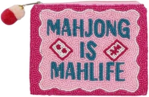 محفظة العملات المعدنية Mahjong Is MahLife باللون الوردي من La Chic in Kuwait